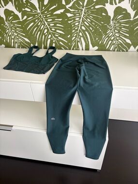ALO Yoga Deep Teal High-Waist Leggings & Sports Bra Set